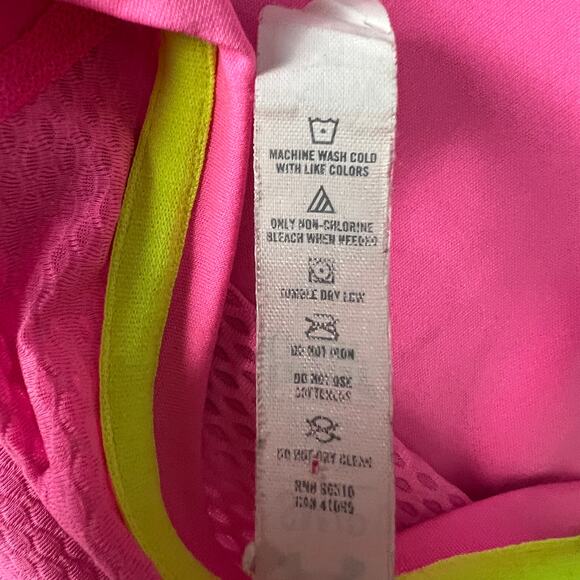 Under Armour Heat Gear Semi Fitted Athletic Wear Pink Top Size Small - Picture 7 of 9